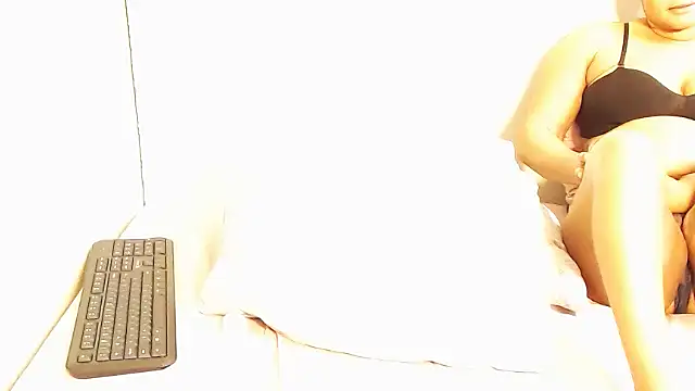 Busty42DDZA webcam