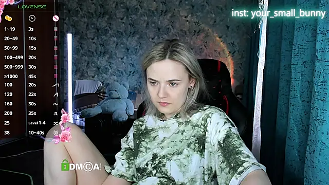Your_small_bunny webcam