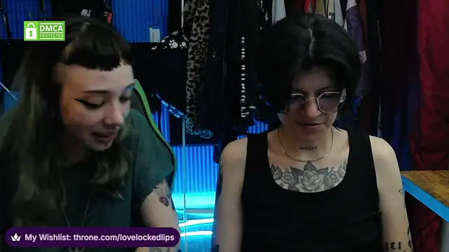 lovelockedlips webcam
