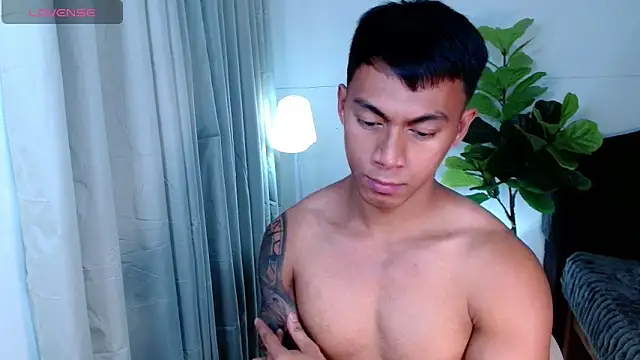 PinooyMilker webcam