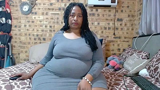 africanbootylicious (F milf) - bend over, clap ass