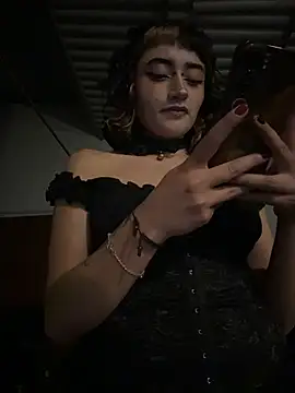 baby_akuma webcam