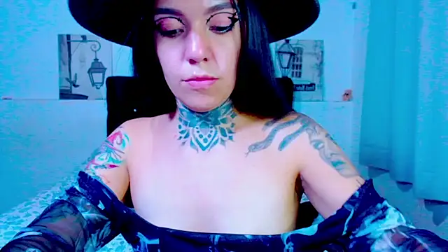 LannieGonzales webcam