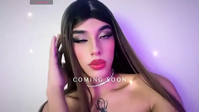 Ari_Miaxx webcam