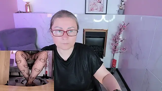 Alexandra_Kind webcam