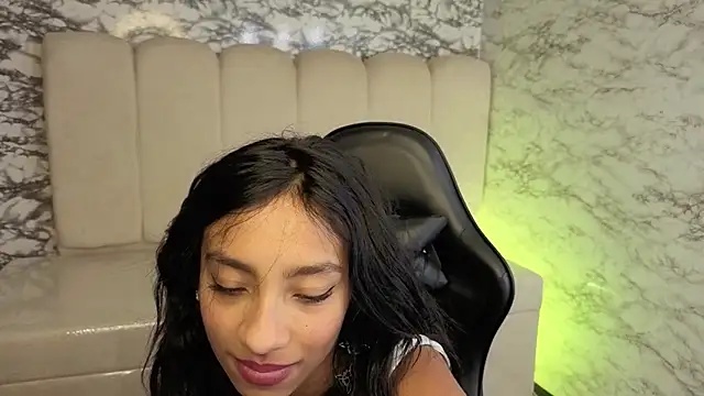 Adarasuri_v webcam