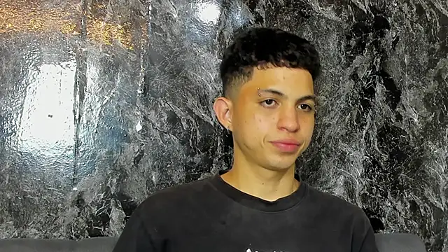 cameron_lux77 webcam