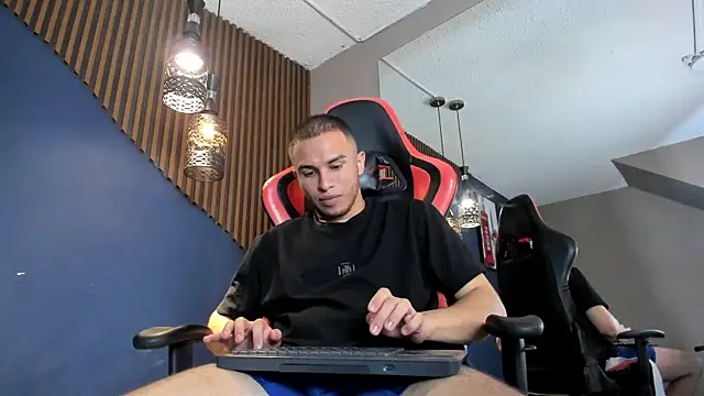 TomasDuquee webcam
