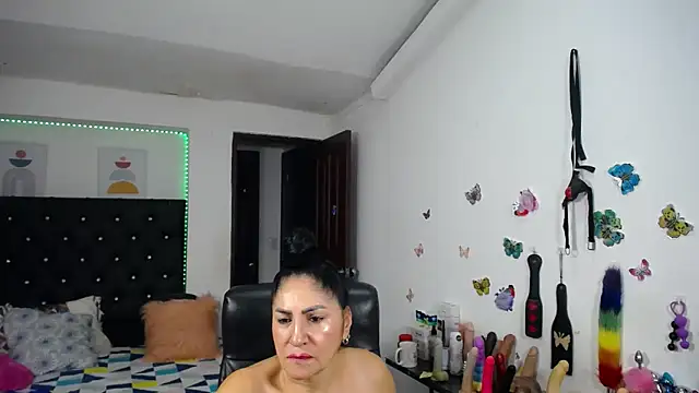 mature_bigboobs10 webcam