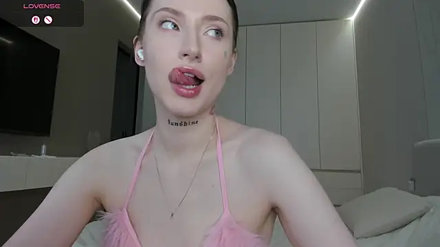 JenniferQueen11 webcam