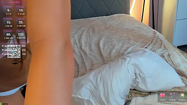 Watch CherryLexi_ live on EroticFlix - High definition streams