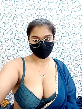 Watch Jasmine_jaaan live on EroticFlix - High definition streams