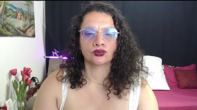 aleja_gonzales - Aleja_Gonzales's free webcam - UK Sex Cams