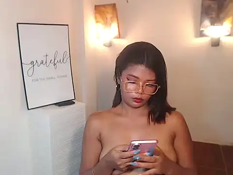 Asian_chicksxx webcam