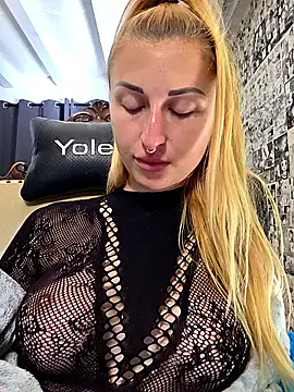 Watch kylie_blck live on EroticFlix - High definition streams