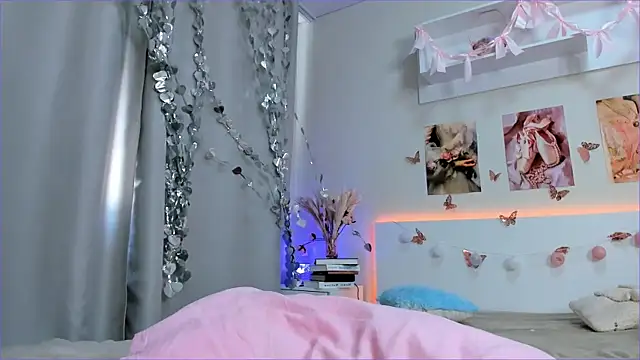 Milly_Lane webcam