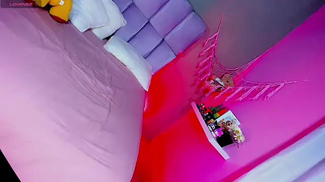 Lovely-Hinata webcam