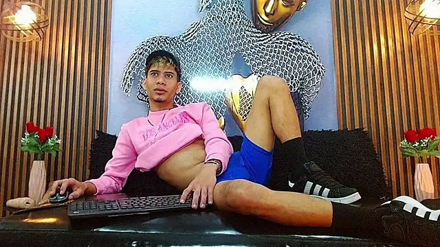 Skinny_cute_Alyer webcam