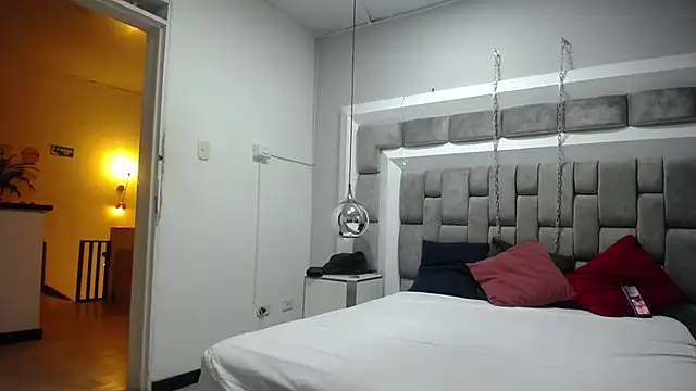 Lucie_Red webcam