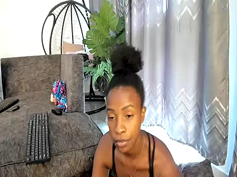 1_peaches webcam