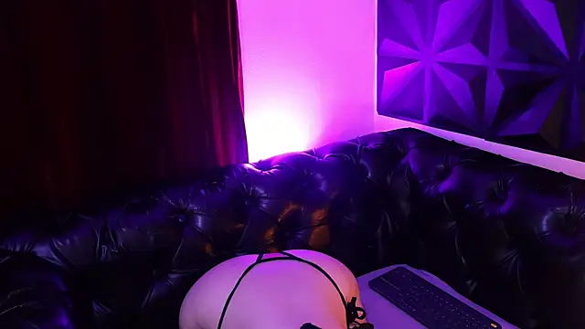Watch akantha_ live on EroticFlix - High definition streams