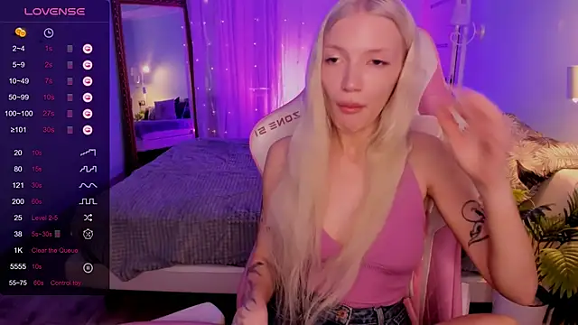 AnyaTaylor_ webcam