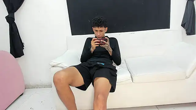 self_love46 webcam