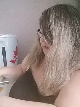 sex2 (F mature) - naked, squirt