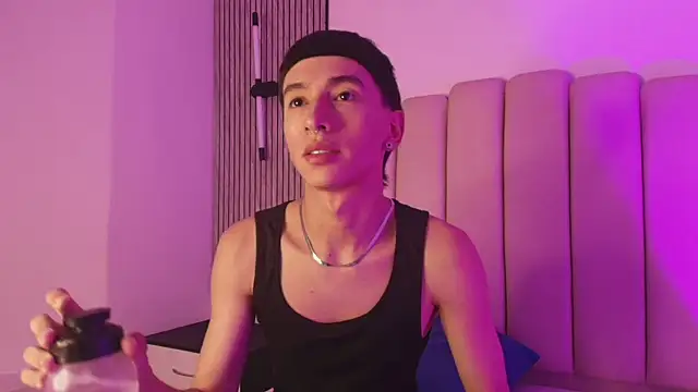 lian_cameron (M twink) - dance sexy naked