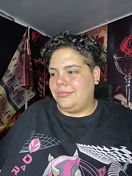 Hailey_Curvy webcam