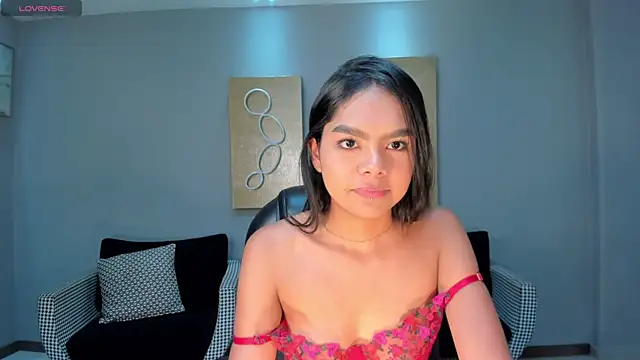 SaphiraJames webcam