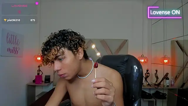 Anyelo_Twink