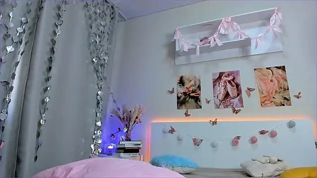 Milly_Lane webcam