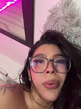 Vyna - Trans webcam sex chat
