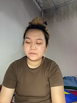 Almira6868 webcam