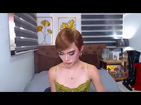 JuicyCockThea webcam