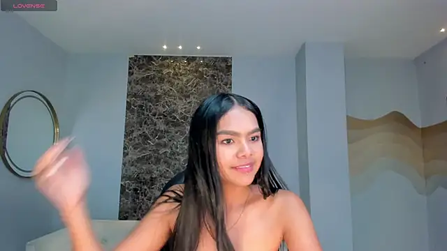 SaphiraJames webcam