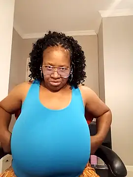 bustylisa1983 webcam
