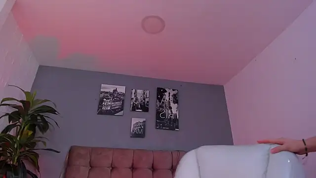 aleja_cute_ webcam