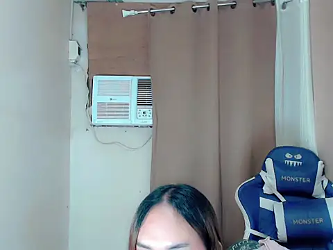 Ur_Goddes_Barbie live cam on StripChat