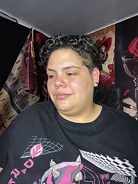 Hailey_Curvy webcam