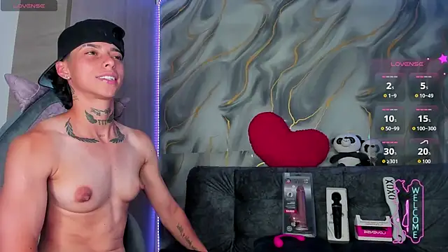 AmberAdams_ live cam on StripChat