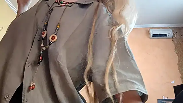 katevibe_01 (F teen) - show feet