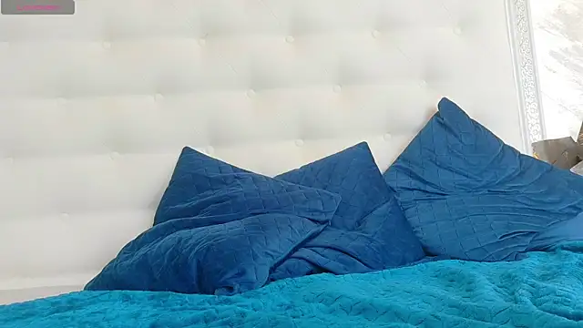 karissia (F milf) - make me cum >3