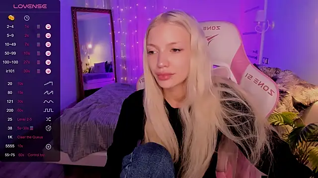 AnyaTaylor_ webcam