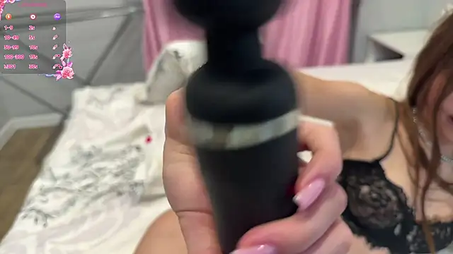 selena_favn webcam