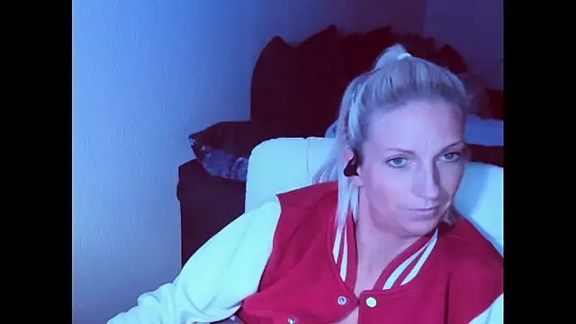 SexyJulia21 webcam