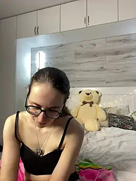 MartiniiSelenna live cam on StripChat