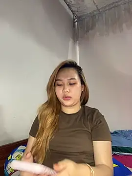 Almira6868 webcam