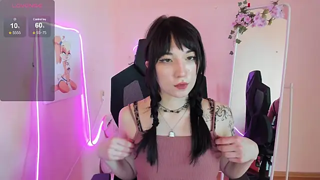 AliceeinWonderlanddd webcam